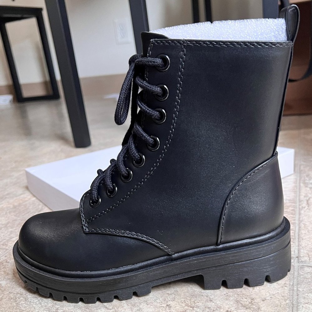 Size 6 - Black - Soda FIRM - Lug Sole Combat Ankle Bootie Lace up w/ Side Zipper